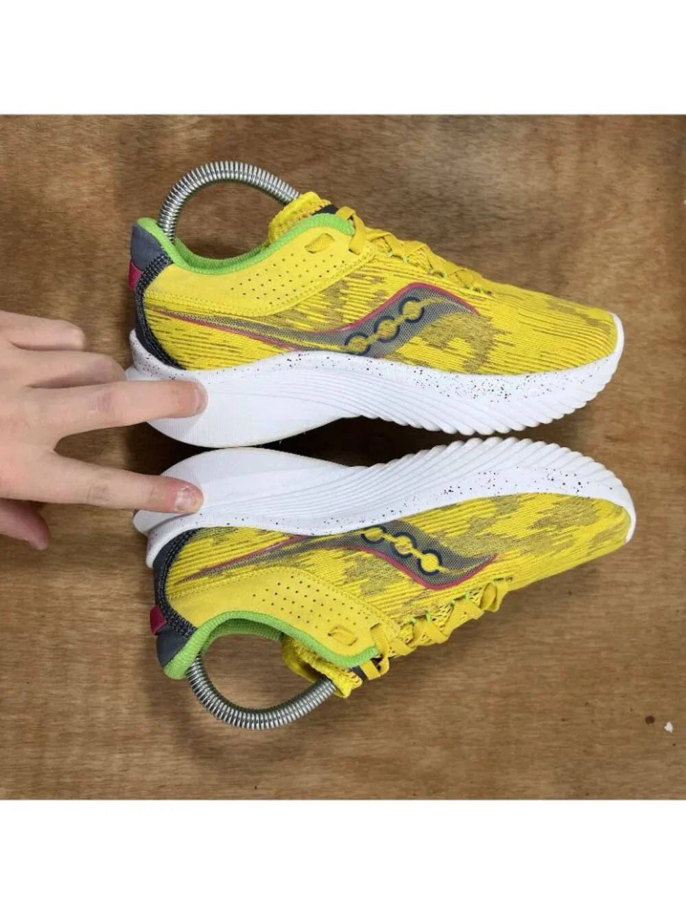 Saucony Kinvara 14 Women Size 7 Yellow S20823-35 Running Shoes Sneakers